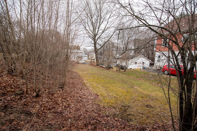 369 Ohio St, Bangor, ME 04401 - view of yard