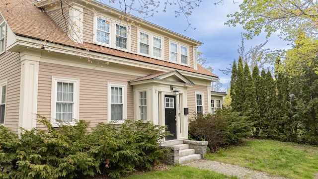 369 Ohio St, Bangor, ME 04401 - italianate-style house featuring roof with shingles