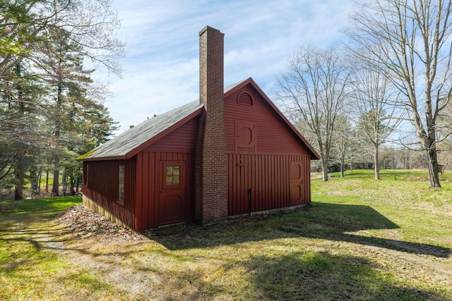 view of outbuilding with an outbuilding
