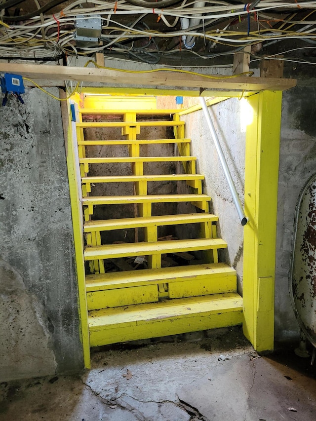 view of unfinished basement