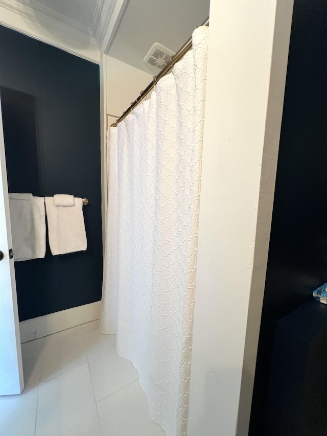 60 Elm St, Bangor, ME 04401 - full bath with ornamental molding and tile patterned floors