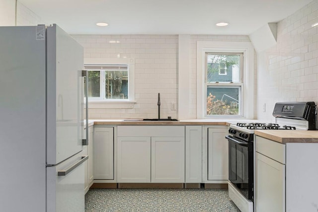 10 Fountain St, Gardiner, ME 04345 - photo 16