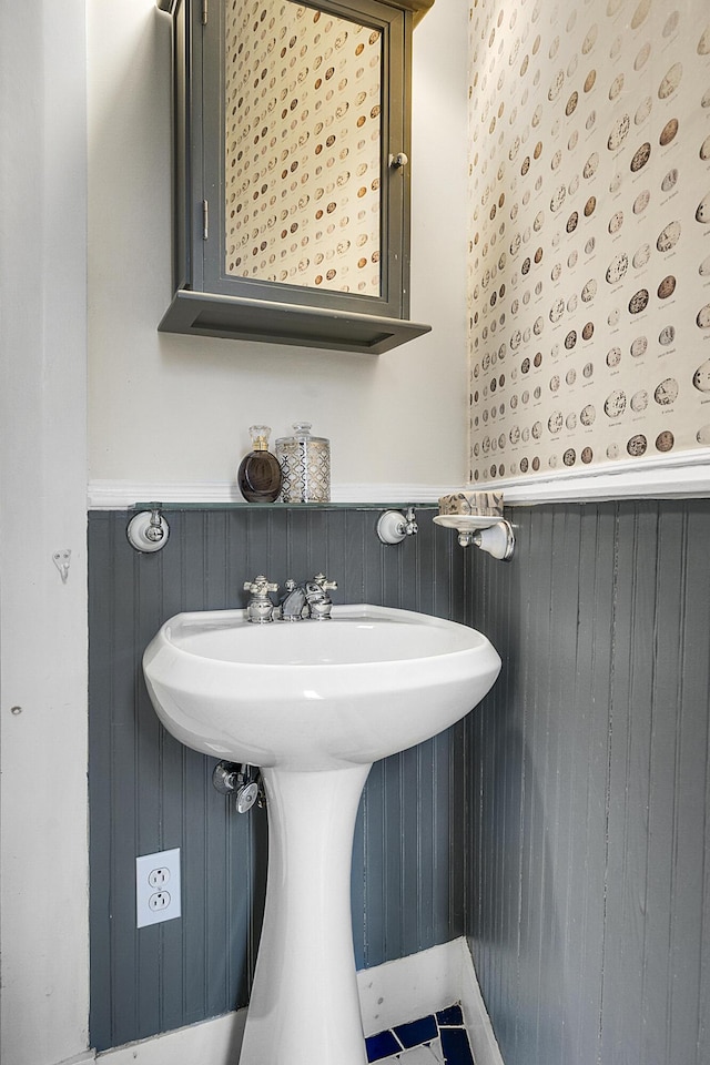 15 Obrion St Unit A, Portland, ME 04101 - bathroom featuring a wainscoted wall