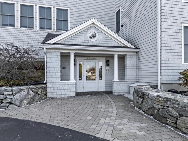 6 Merritt House Rd Unit 20, Harpswell, ME 04066 - entrance to property with covered porch