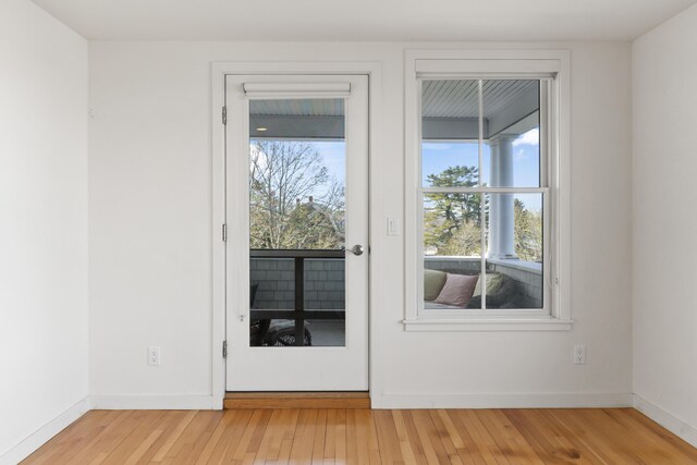 6 Merritt House Rd Unit 20, Harpswell, ME 04066 - entryway with light wood-style floors and baseboards