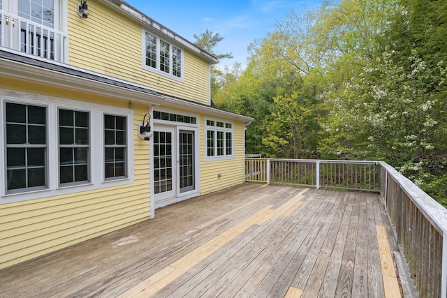 6 Jason Ln, Ogunquit, ME 03907 - view of wooden terrace