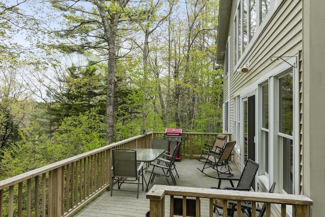 175 Quail Run Rd, Bristol, ME 04539 - deck with outdoor dining area