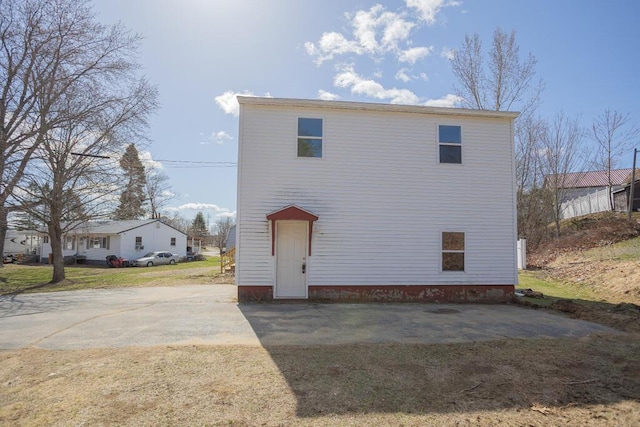 view of front of property