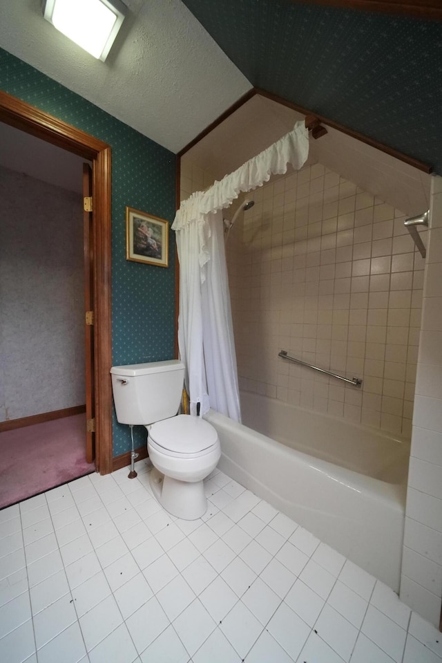 bathroom with wallpapered walls, tile patterned flooring, toilet, baseboards, and shower / tub combo