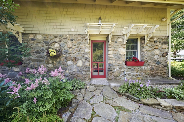 22 Porter Rd, Belfast, ME 04915 - entrance to property featuring stone siding