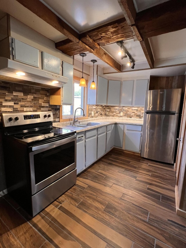 8 Graffam Rd, Baldwin, ME 04091