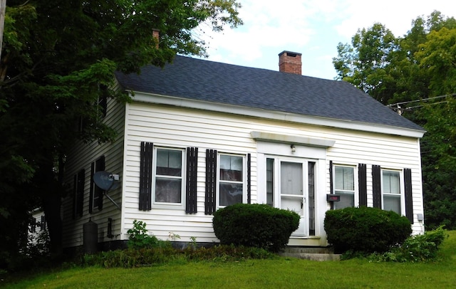 73 Spring St, Dexter, ME 04930