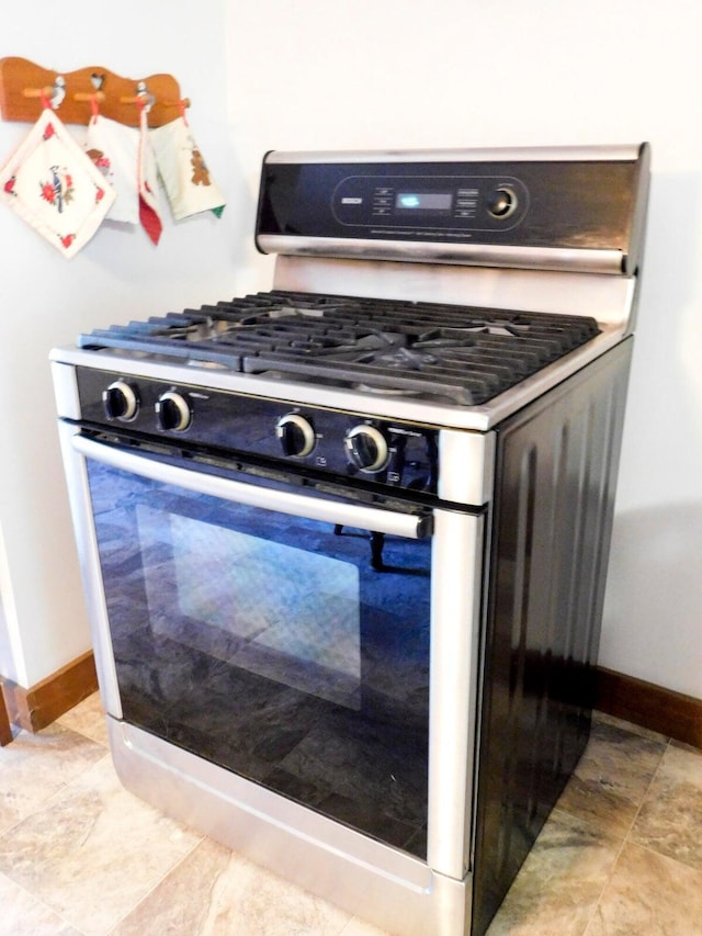 73 Spring St, Dexter, ME 04930