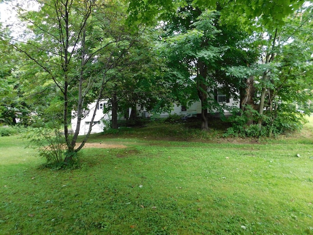 73 Spring St, Dexter, ME 04930