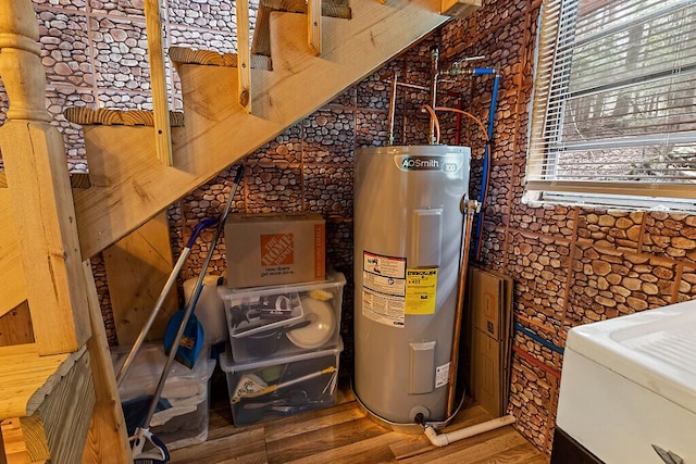37 Torsey Shores Rd, Readfield, ME 04355 - utility room with electric water heater and washer / dryer