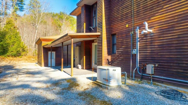 view of property exterior