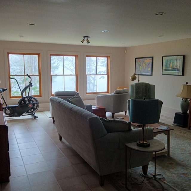 5 Southernpoint Rd, Bristol, ME 04564 - living area with recessed lighting