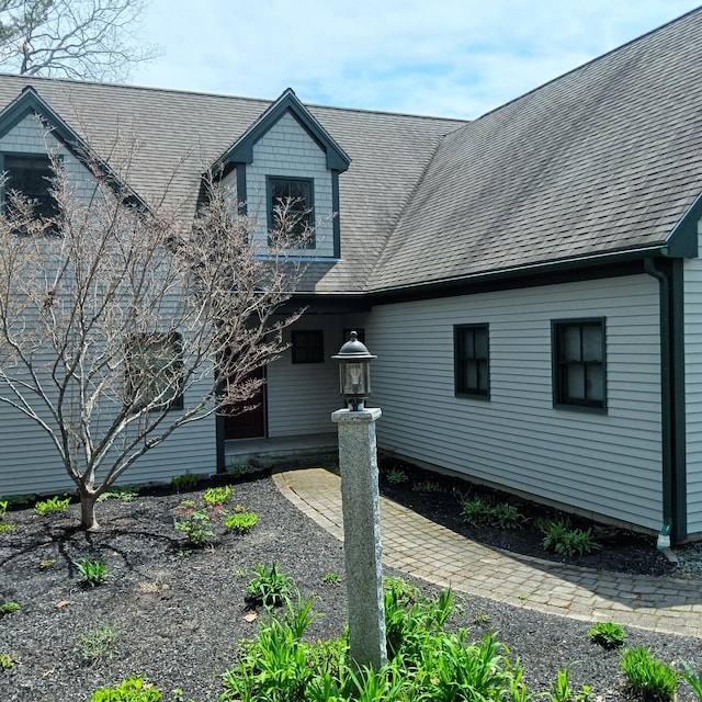 5 Southernpoint Rd, Bristol, ME 04564 - view of front of house with a shingled roof