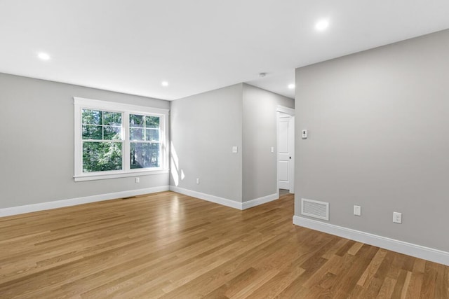77 Creeks Edge Dr Unit 0, Saco, ME 04072 - unfurnished room with visible vents, recessed lighting, baseboards, and light wood-type flooring