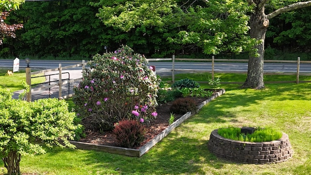 219 Middle Rd, Skowhegan, ME 04976 - view of grassy yard