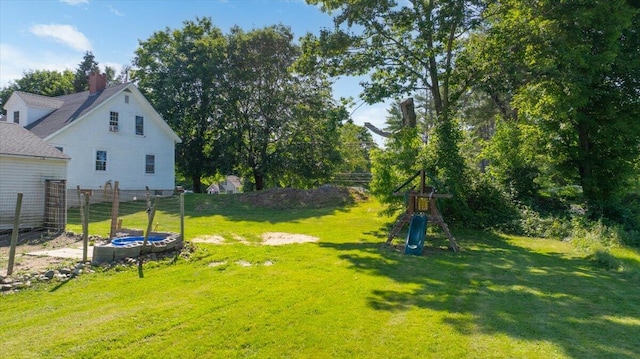 817 Riverside Dr, Augusta, ME 04330 - view of yard