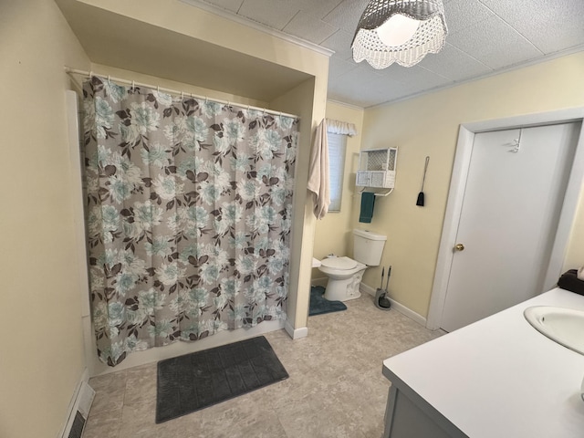 bathroom with vanity, curtained shower, baseboards, toilet, and visible vents