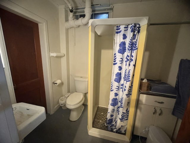 full bath with a shower with shower curtain and toilet