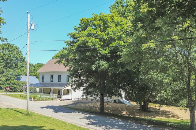 34 Harbor Rd, Friendship, ME 04547 - view of front of home featuring a porch