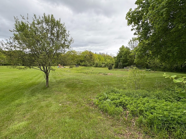 52-54 High St, North Berwick, ME 03906 - view of grassy yard