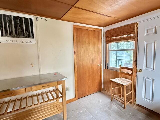 1361 Pleasant St, Blue Hill, ME 04614 - view of entryway