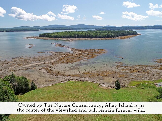 607 Oak Point Rd, Trenton, ME 04605 - photo 8
