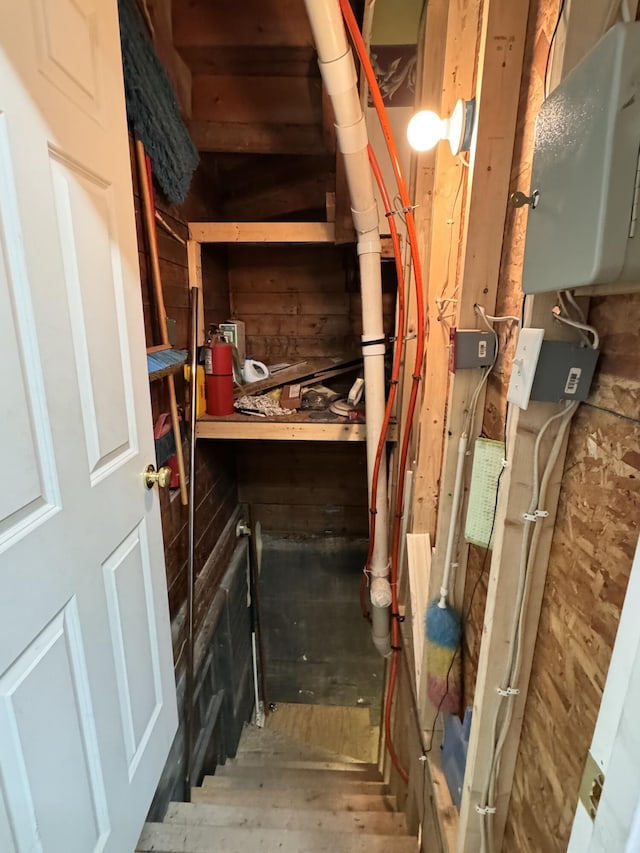 334 Main St, Madawaska, ME 04756 - view of stairway