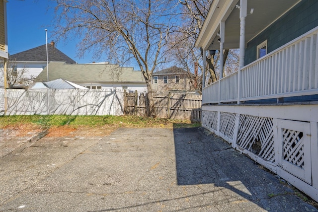 view of yard featuring fence