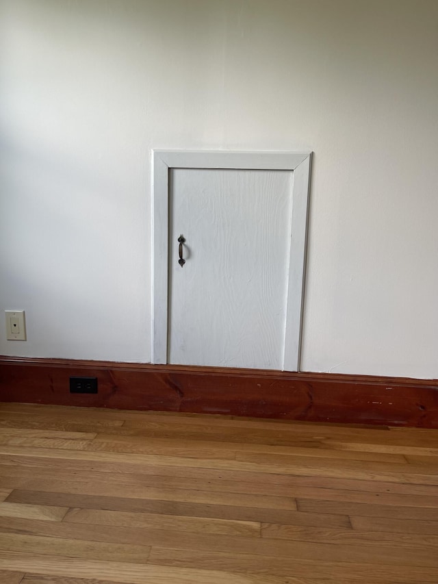 30 Munroe St, Bangor, ME 04401 - detailed view of wood finished floors