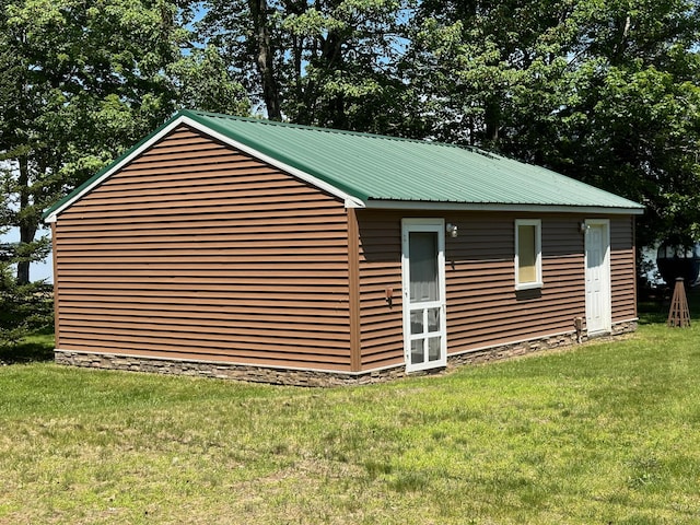 view of outdoor structure