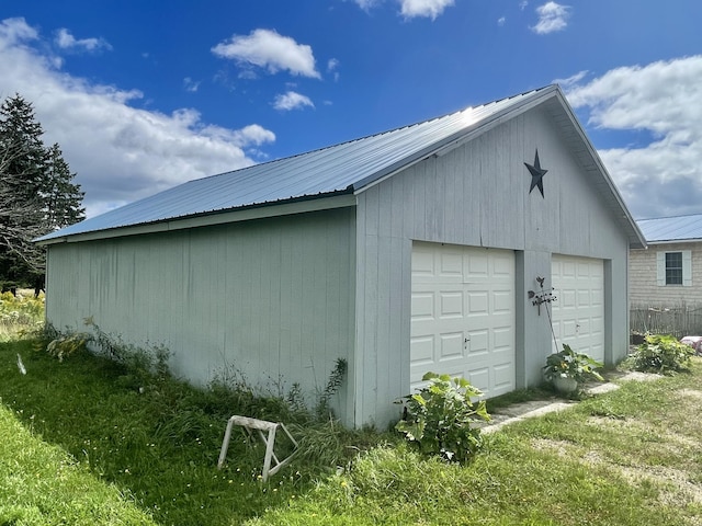 view of detached garage
