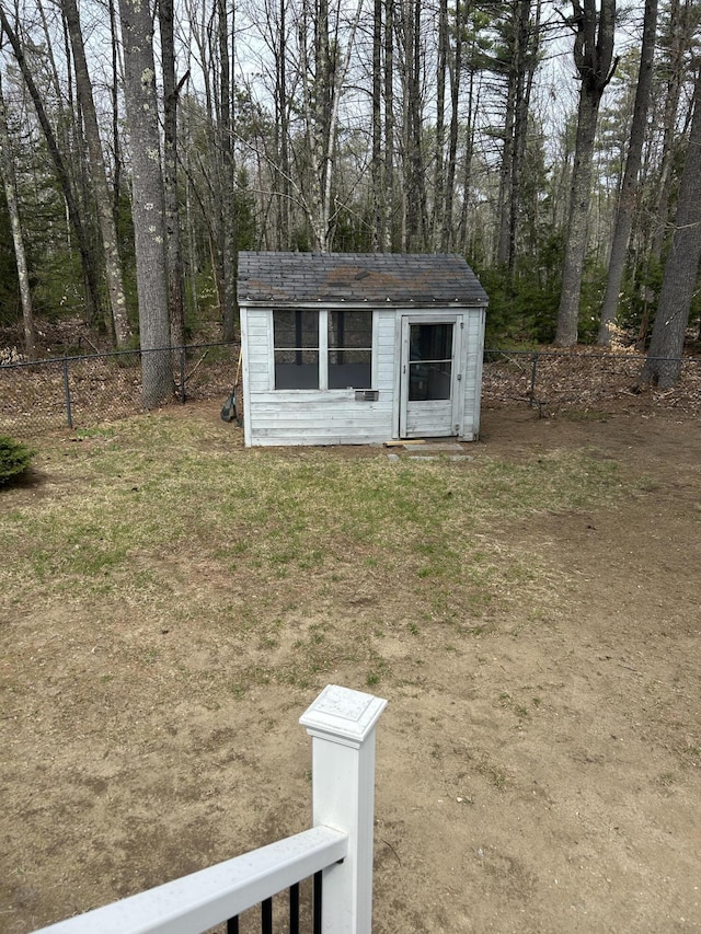 7 Kathryn St, Gorham, ME 04038 - view of outdoor structure with fence and an outdoor structure