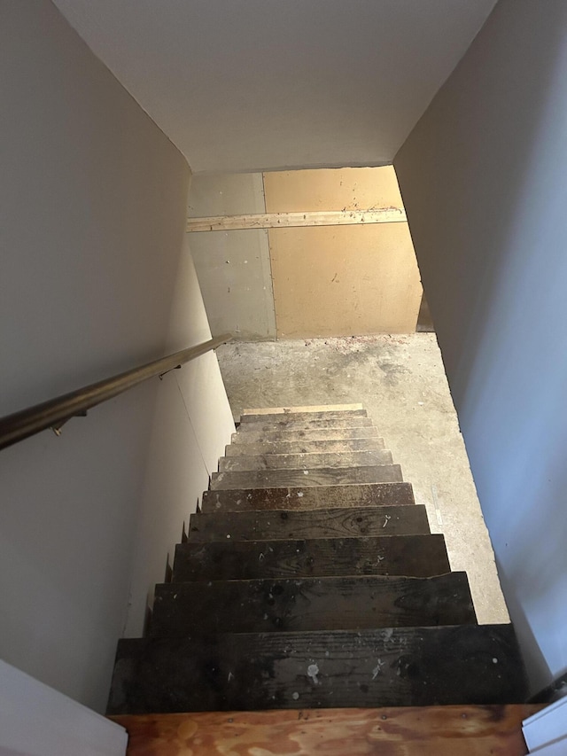 7 Kathryn St, Gorham, ME 04038 - view of staircase