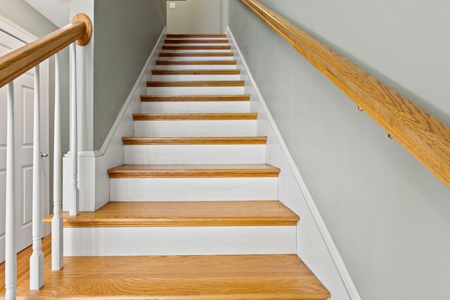 134 Yale St, Portland, ME 04103 - view of stairway