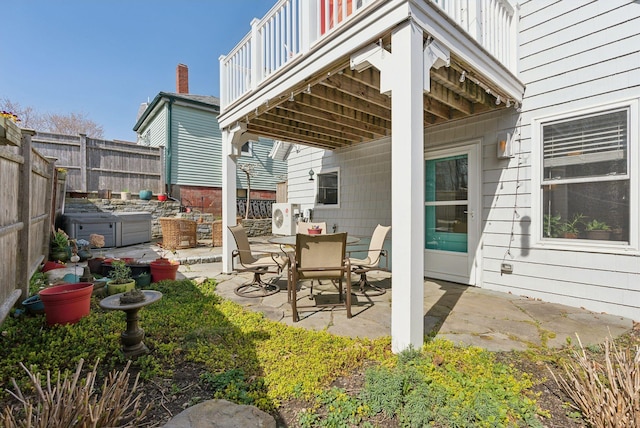 view of patio featuring a fenced backyard