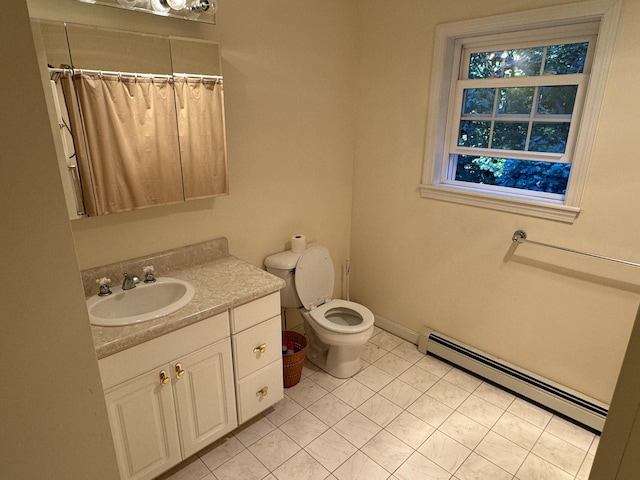 full bath with tile patterned flooring, a baseboard heating unit, a shower with curtain, toilet, and vanity