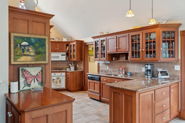 168 Ocean Ave, Kennebunkport, ME 04046 - kitchen with decorative backsplash, a sink, a peninsula, lofted ceiling, and white appliances