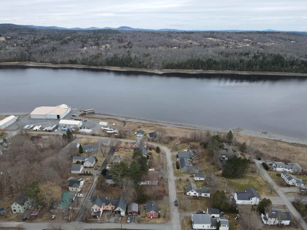 32 Ferry St, Winterport, ME 04496 - photo 3