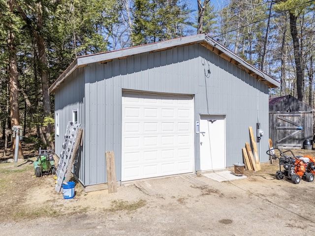 view of detached garage