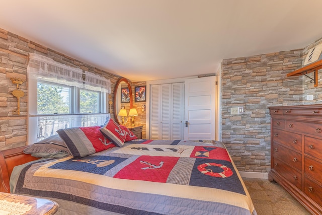 bedroom with a closet