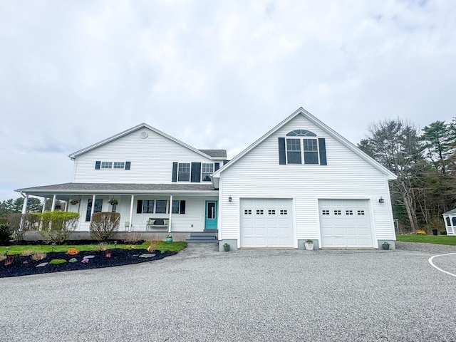 view of front facade featuring covered porch and driveway