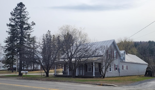view of front of home with metal roof
