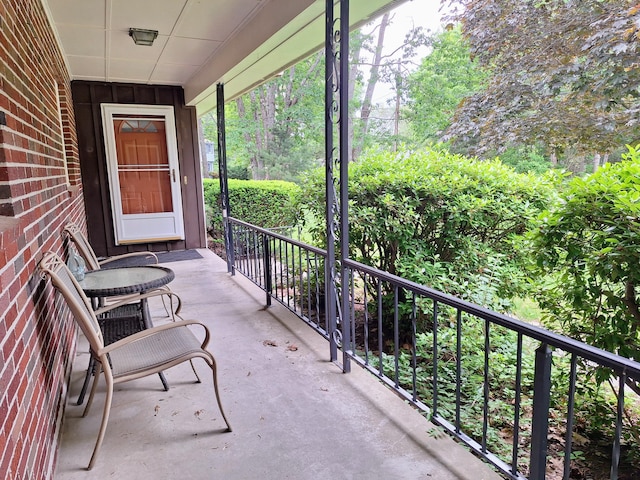 31 Arbor Ave, Topsham, ME 04086 - view of covered porch