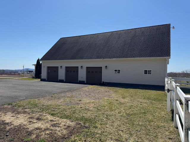 129 Williams Rd, Presque Isle, ME 04769 - detached garage with fence