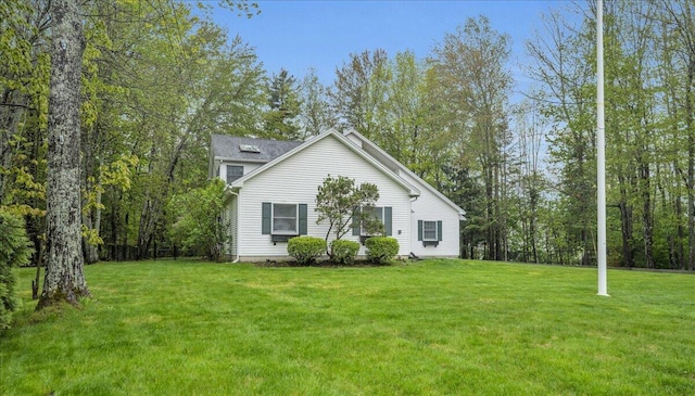 17 Fenton Way, Bangor, ME 04401 - view of front facade featuring a front yard